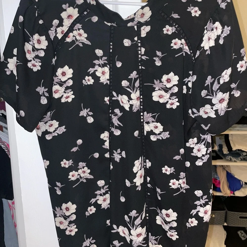 Blouse - Picture 1 of 4